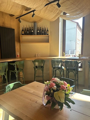 Băcănia FERMA MOCIAR   Reghin angajează Lucrător Comercial - imagine 5