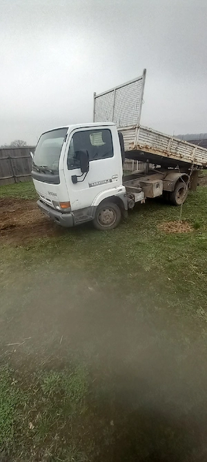 dezmembrez Nissan cabstar  - imagine 3