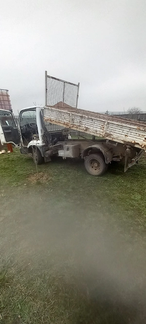 dezmembrez Nissan cabstar  - imagine 5