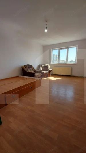 Inchiriere apartament 3 camere decomandate I Vedere superbă la lac,