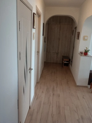 Apartament 3 camere Agigea - imagine 2