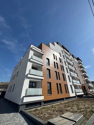 Închiriez apartament cu 2 camere