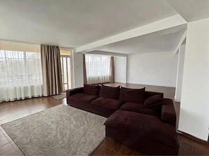 Coltar Mobexpert, maro inchis,stare buna,material textil, huse detasabile