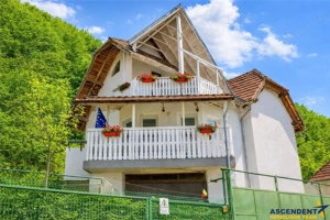 3D! Casa autentica,5.025 mp teren,in spectacolul montan al Cetatii Medievale Brasov