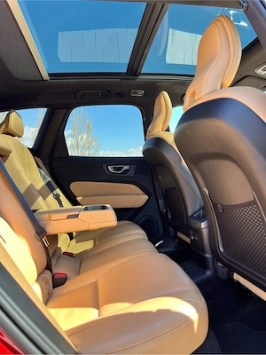 Volvo XC60 T8 Plug-in Hybrid 456 CP SUV TVA deductibil - imagine 4