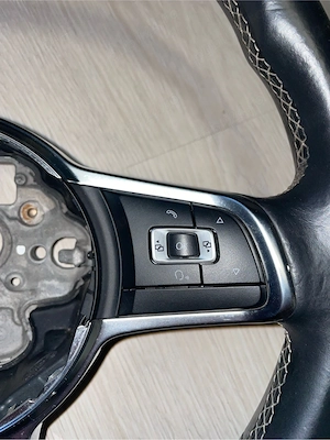 Volan sport multifuncțional Vw Golf 7 GTD cu comenzi | 12 butoane - imagine 3