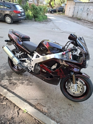 Honda cbr900rr  - imagine 2