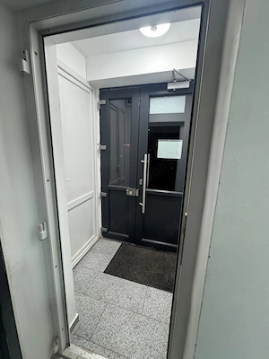  Boxă depozitare 20 mp | Titan   Str. Mizil | Beton, iluminat, cameră supraveghere - imagine 5