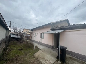 Casă de vânzare – Strada Mugurilor