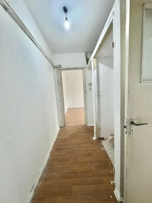 Apartament 2 camere de vânzare, Strada Tineretului, etaj 2