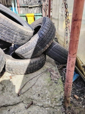 225 70 15 c    50 lei bucata  - imagine 4