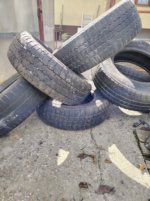 225 70 15 c    50 lei bucata  - imagine 3