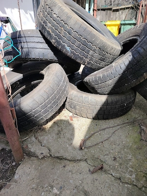 225 70 15 c    50 lei bucata 