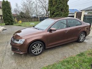Volkswagen Jetta 1.2 TSI, benzină, maro, 59000 km, 2017