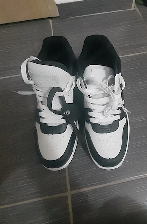 OFF -WHITE Out of Office