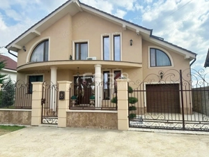 Vilă elegantă de vânzare în Oradea - imagine 2