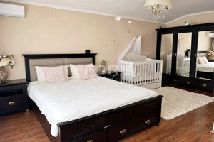 Vilă elegantă de vânzare în Oradea - imagine 10