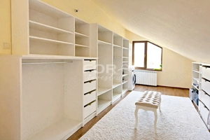 Vilă elegantă de vânzare în Oradea - imagine 12