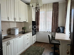 Vilă elegantă de vânzare în Oradea - imagine 14