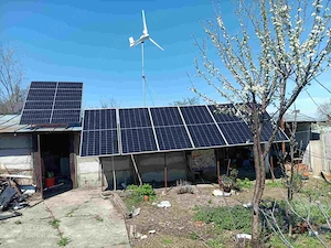 2 CASE + TOATE UTILITĂȚILE (gaz, trifazic) + teren 555 mp   Roșiori de Vede