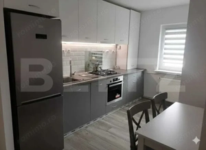 Apartament 3 camere, decomandat, zona UMF - imagine 3