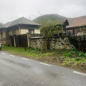 Case și teren de vânzare - imagine 4