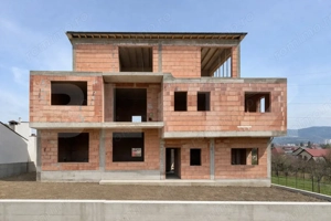 Case Premium Tip Duplex- Parter+ Etaj, 110 mp utili, 5 mp balcon – Zona La Soare