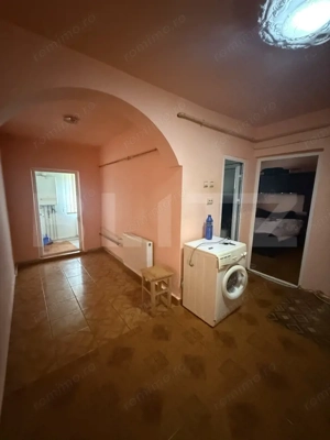 Apartament 2 camere decomandat, parter, Găești – zonă bună - imagine 5