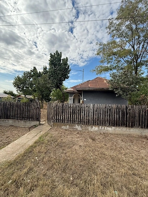 Casa batraneasca din chirpici de vanzare - imagine 3
