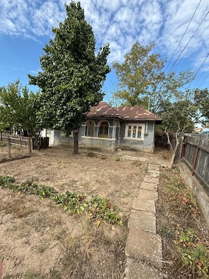 Casa batraneasca din chirpici de vanzare - imagine 2
