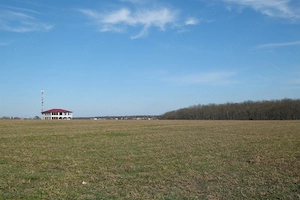 Ganeasa, cu pozitie exceptionala, langa lac, padure si vile 1075 mp. intravilan  - imagine 3