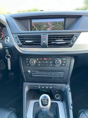 BMW X1 xDrive20d stare impecabila ! - imagine 9