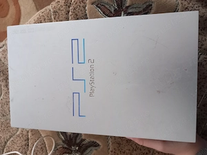 Vând un ps2 fără cabluri dar dacă ii puneți cabluri merge foarte bine 
