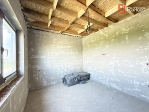 Casa cu 4 camere, interior la gri si exterior la rosu in Sacalaz - imagine 15