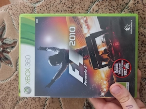 Vând 2 jocuri de xbox 360 perfect functionale