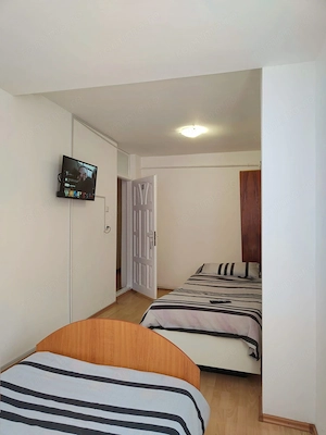 Vilă spațioasă 5 camere | 5 balcoane | 8+1 persoane | Zonă centrală Deva - imagine 4