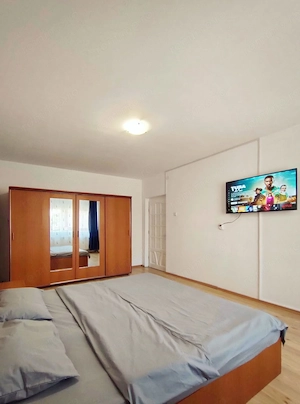 Vilă spațioasă 5 camere | 5 balcoane | 8+1 persoane | Zonă centrală Deva - imagine 15