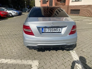 Mercedes Benz C Class 220 - imagine 8