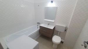 Vand apartament doua camere decomandat  - imagine 3