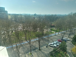 Apartament renovat 3 camere in Tomis 2 - imagine 10