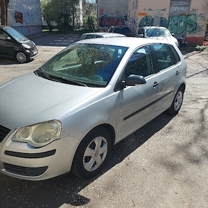 Volkswagen Polo 1.2 Benzină   2018 - imagine 2