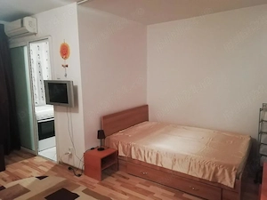 garsoniera 1 decembrie-metrou 3 minute