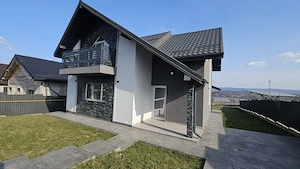 Casă noua 2025 P+M, 5 camere, clasa energetica A, cu vedere lac, 500mp - imagine 5