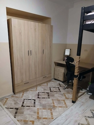 Proprietar închiriez garsoniera Universitate, 5 minute metrou,AC,ideală student.