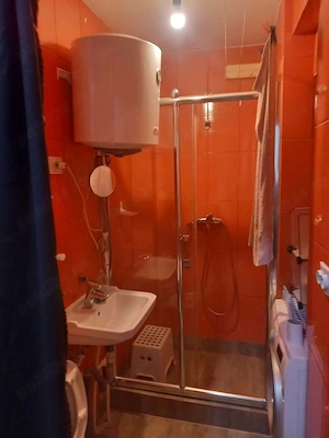 Proprietar închiriez garsoniera Universitate, 5 minute metrou,AC,ideală student. - imagine 2