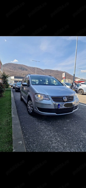 Volkswagen Touran Automat  - imagine 4