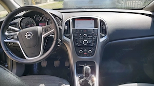 Vanzare Opel Astra J sedan, motor 1.4 turbo, benzina, 2018, 61220 km - imagine 8