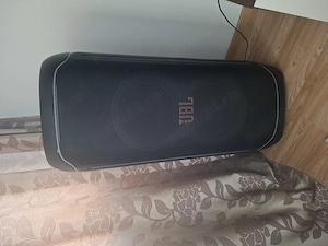 Vand JBL PartyBox Ultimate 1100w in stare buna de functionare, Bluetooth. Bass Boost  