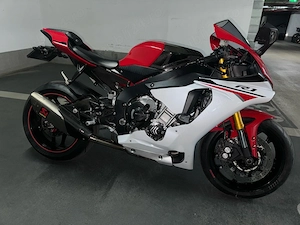 Yamaha R1  - imagine 3