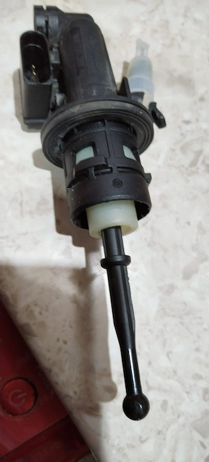 pompa ambreiaj skoda octavia  2014 - imagine 3